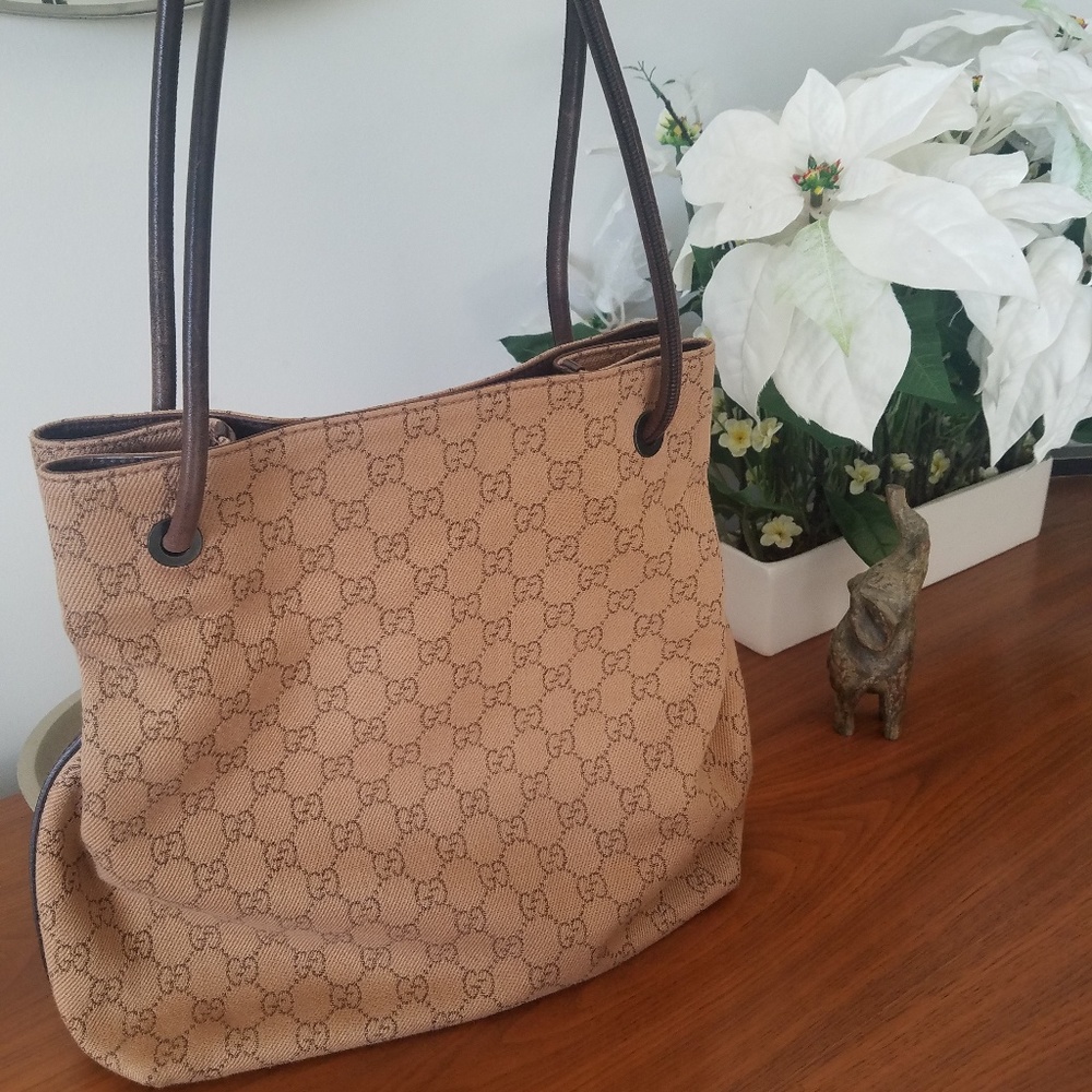 Gucci Shoulder Bag